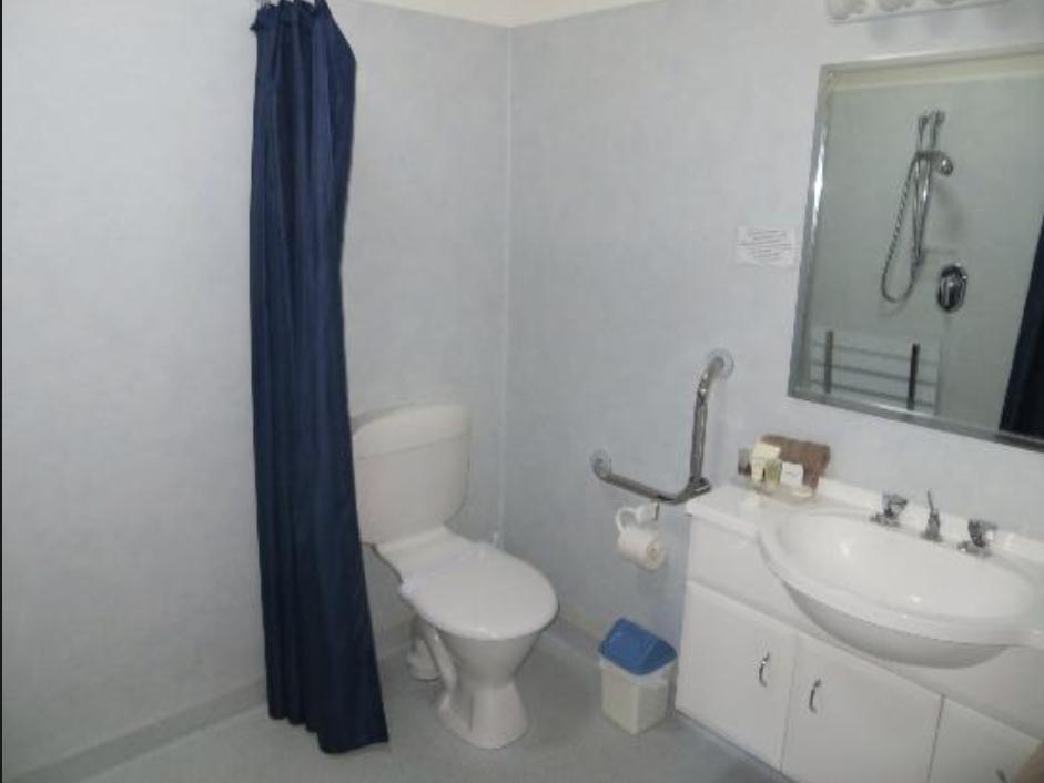 פיקטון Bay Vista Waterfront Motel מראה חיצוני תמונה